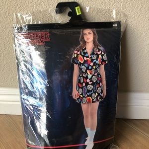 Stranger Things Adult Eleven Mall Costume- SM/MD